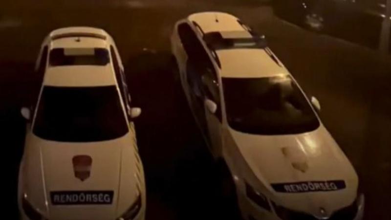 Hajnalban különleges akciót indítottak az ózdi rendőrök, aminek nem mindenki örült. Az éjszakai csendet a kopogtatások törte meg, és a lakók reakciói megoszlottak. A részletekről videó is készült, amely bemutatja a razzia eseményeit.