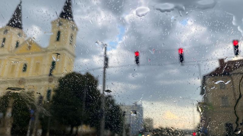 Kedd = kabát, esernyő, borongós hangulat? Az időjárás sajnos nem a legjobban alakul Zalaegerszegen.