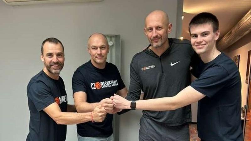 Az ASE örökös bajnoka mostantól a válogatott szakmai stábjának oszlopos tagja lett!