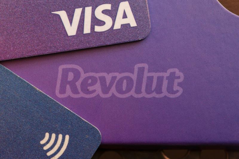 A Revolut újabb mérföldkőhöz érkezett, hiszen 350 millió fontot könyvelhet el Storonsky bankszámláján. | Fintech.hu