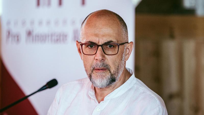 Kelemen Hunor kifejtette, hogy a román elnökválasztás kulcskérdése, hogy megjelenik-e olyan jelölt, aki képes lehet legyőzni a magyarellenes nézeteiről ismert George Simiont.