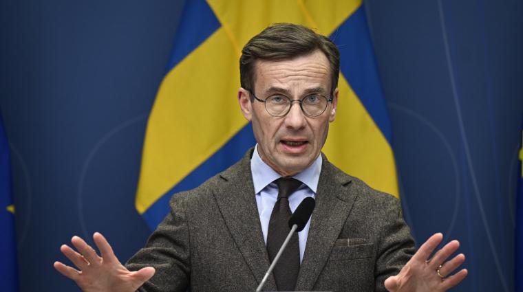 Svédország miniszterelnöke nyilvánosan elárulta, hogy időnként a ChatGPT-vel is konzultál, ezzel is hangsúlyozva a mesterséges intelligencia szerepét a modern politikai döntéshozatalban.