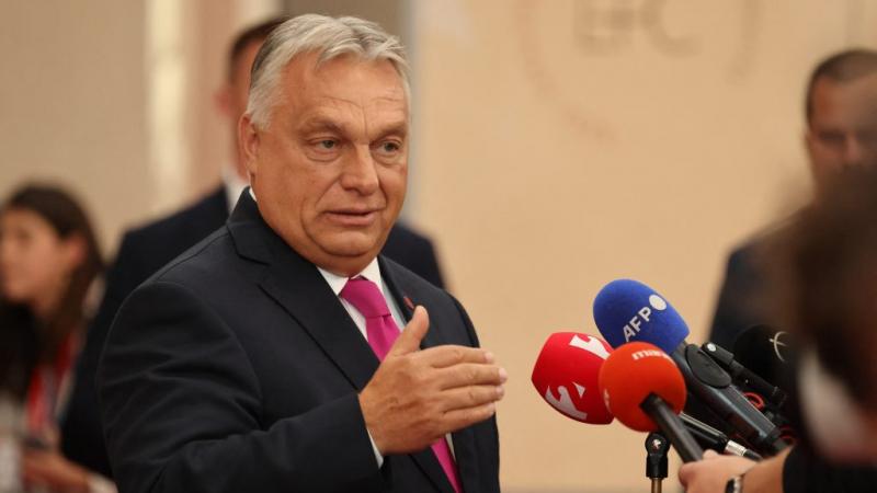 Orbán Viktor: Európa hatalmasabb, mint Oroszország | 24.hu

Orbán Viktor legújabb nyilatkozatában hangsúlyozta, hogy Európa ereje és egysége felülmúlja Oroszországot. A miniszterelnök kiemelte, hogy a kontinens országai közötti összefogás és együttműködés