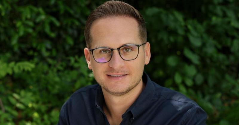 Az ukrán fejlesztők készíthetik el a Tisza mobilalkalmazását - Deák Dániel számon kéri Magyar Pétertől a válaszokat.