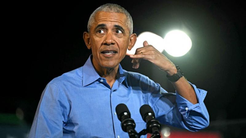 Obama bírálja a magyar demokráciát, és találkozott a Soros-hoz kötődő aktivistákkal.