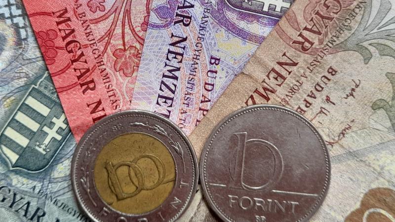 Kiválóan kezdődik a nap: a forint értéke emelkedett szerda reggelre - Pénzcentrum.