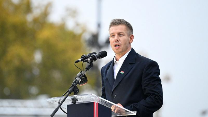 Milliárdos adó mindenkinek: Így manipulál a Tisza a számadatokkal

A Tisza folyó és a környező területek gazdasági helyzete sokakat foglalkoztat. De mi rejlik valójában a milliárdos adóterhek mögött? A számok mögötti trükkök és manipulációk felfedése érde